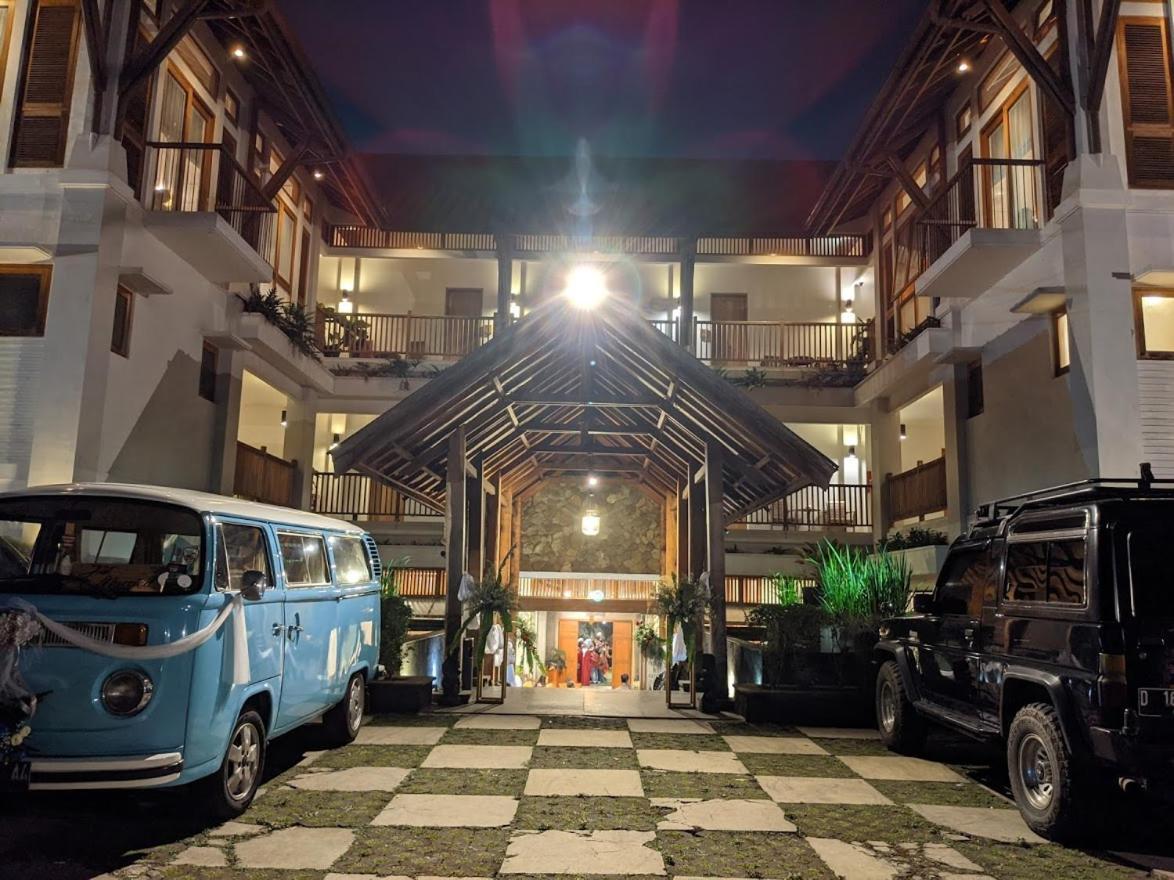 Villa Damar Boutique Hotel Bandung Exterior foto