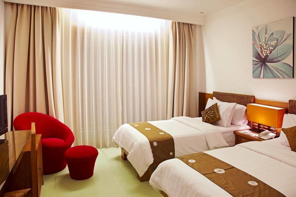 Villa Damar Boutique Hotel Bandung Exterior foto
